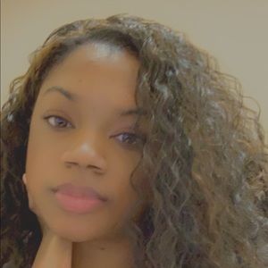 Meet your Posher, Ashlee